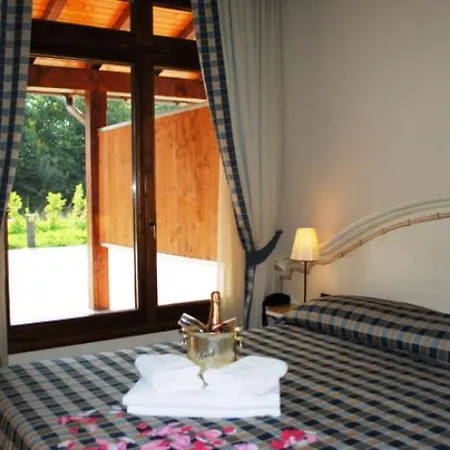 Motel 7 Laghi 3*
